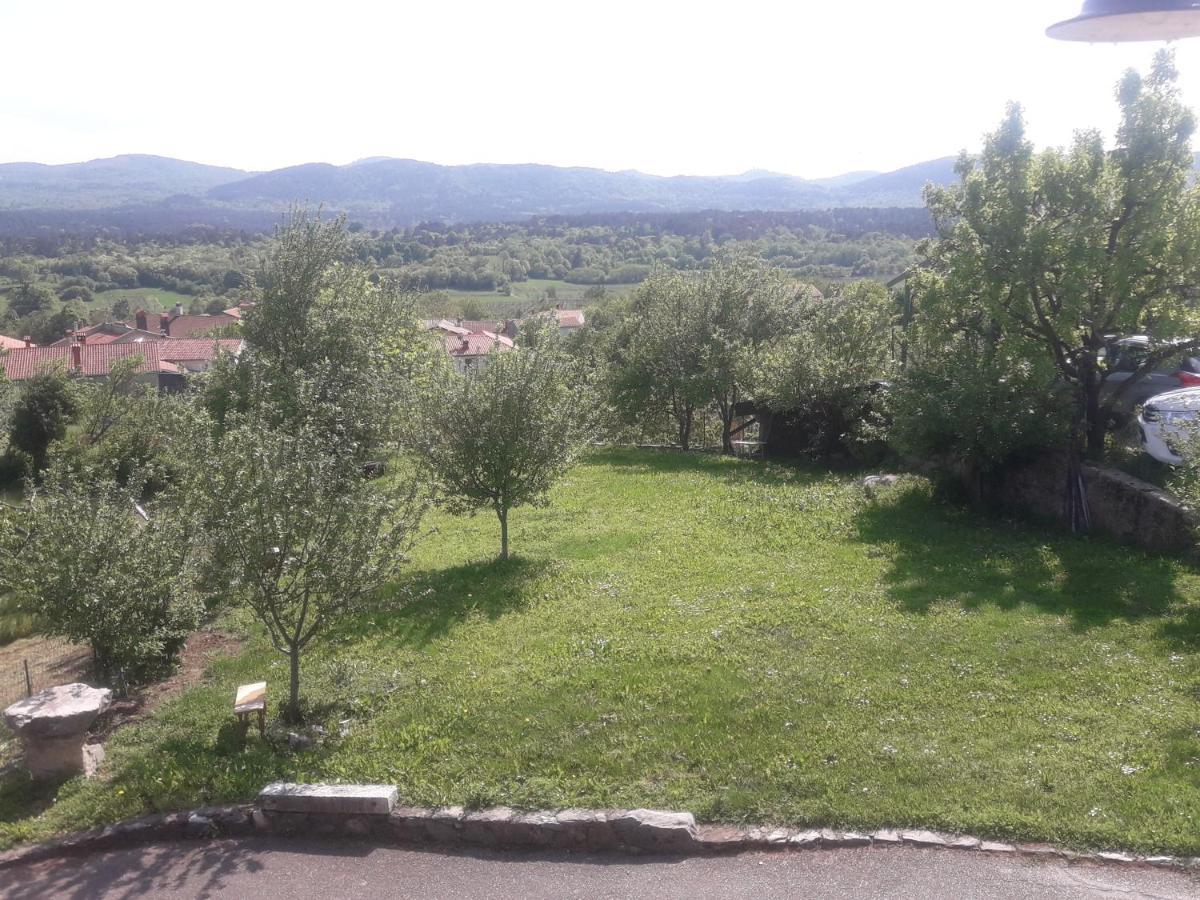 Apartma Oddih Dutovlje 外观 照片