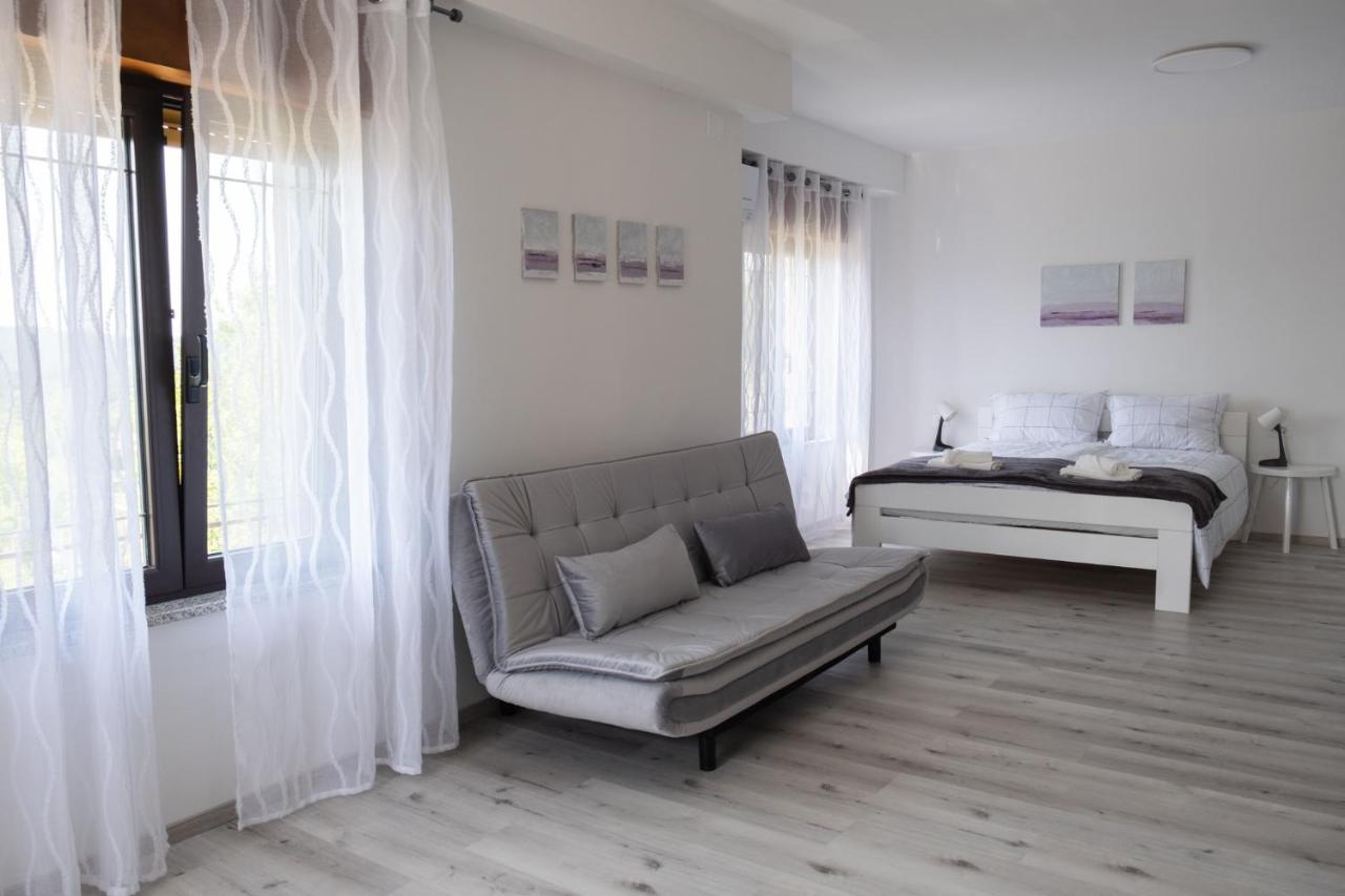Apartma Oddih Dutovlje 外观 照片