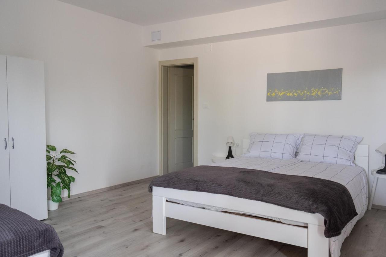 Apartma Oddih Dutovlje 外观 照片